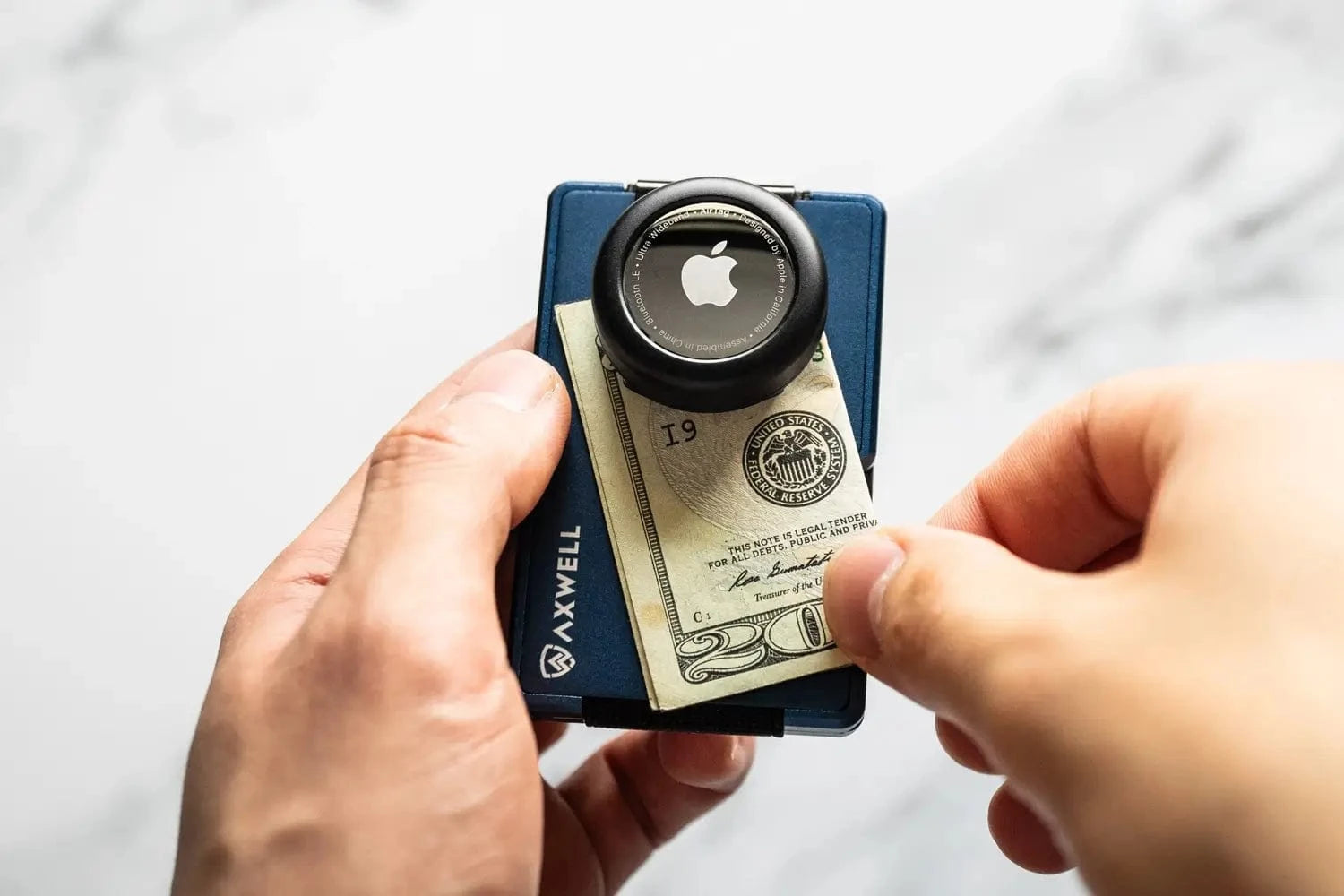 AirTag Wallet lifetime warranty at Axwell