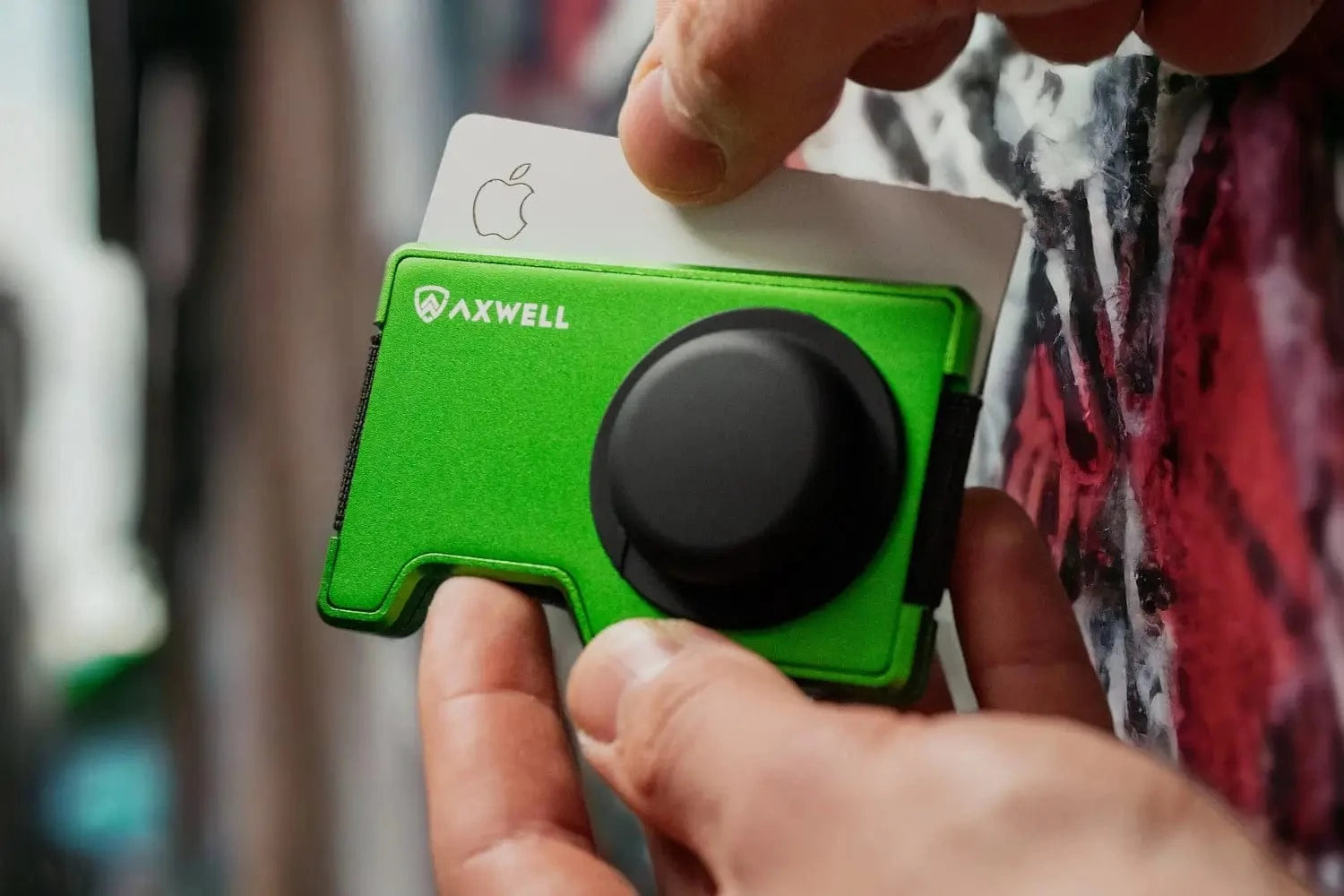 AirTag Wallet - Alien Green Wallets & Money Clips Axwell