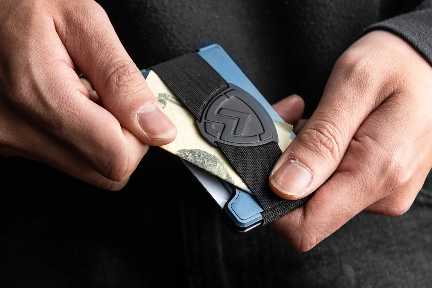 Aluminium Navy Axwell Wallet Lifestyle