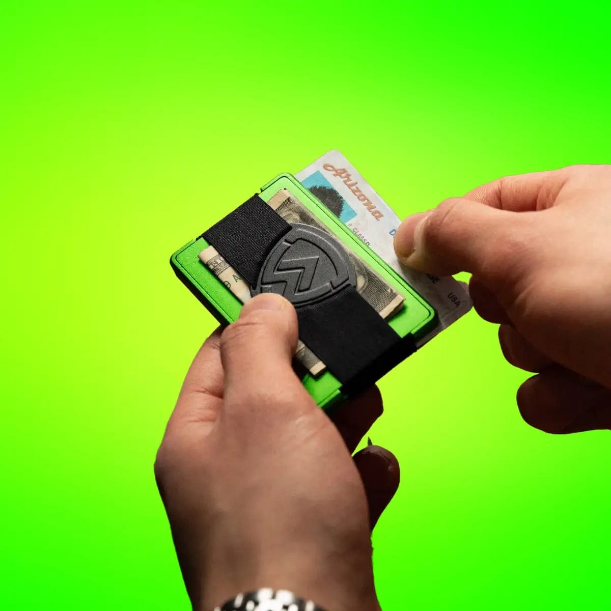 AirTag Wallet - Alien Green