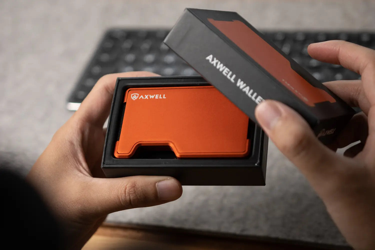 Aluminium Orange Axwell Wallet Lifestyle